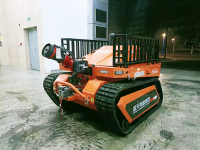 消防滅火機(jī)器人 （第3代，油動(dòng)液壓，帶水帶框）